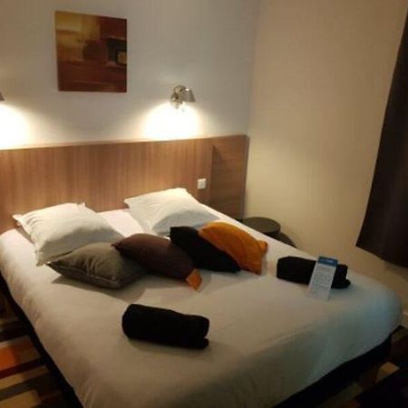 Kyriad Direct Agen Castel Culier Кастелькюлье Экстерьер фото